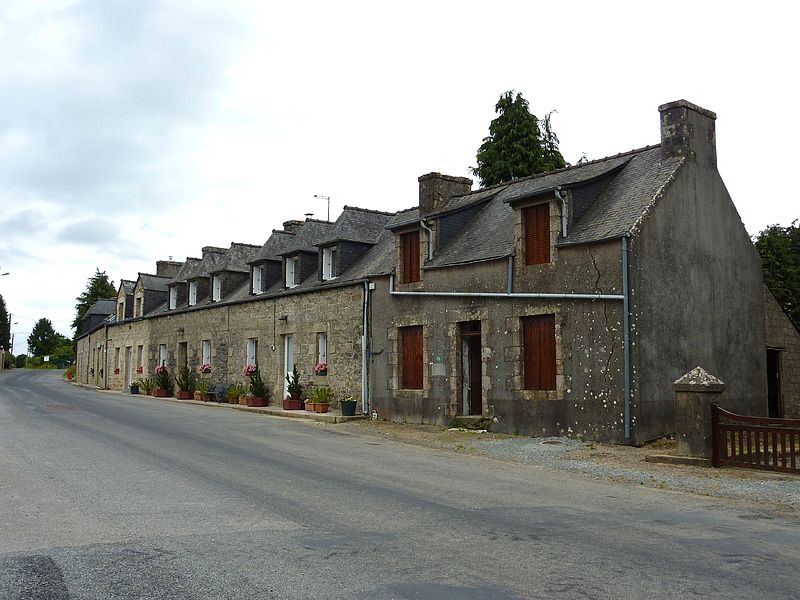 File:045 Bolazec Longères route de Plougras.JPG