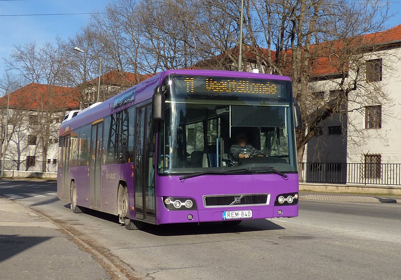 File:11-es busz (REM-840).jpg