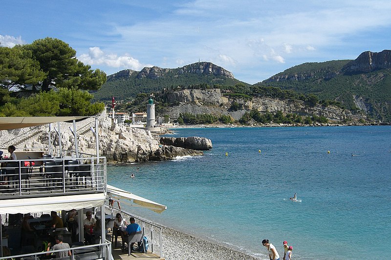 File:13260 Cassis, France - panoramio (17).jpg