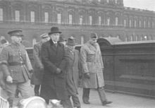 The Creation of the Polish School of Medicine. From right to left: Professor Antoni Jurasz, Minister Stanislaw Kot and President of the Polish Government in Exile Wladyslaw Raczkiewicz 1941 03 22 Otwarcie PWL na Uniwersytecie Edynburskim.jpg