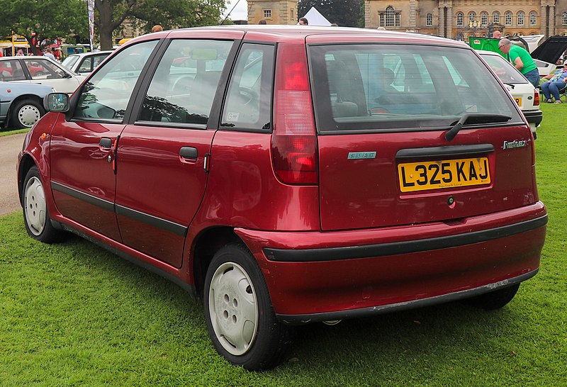 File:1994 Fiat Punto 75 ELX 1.2 Rear.jpg