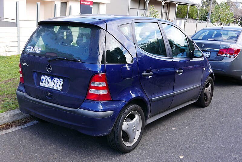 File2002 MercedesBenz A 160 (W 168) Classic hatchback