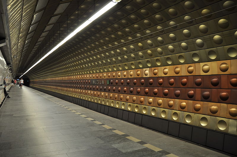 File:2011-05-31-praha-metro-by-RalfR-11.jpg