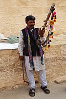 20170309 090540 Ravanahatha player Jaisalmer anagoria.jpg