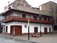 Santiago de Chile 2017 - Esmeralda 749, casa koloniale.jpg