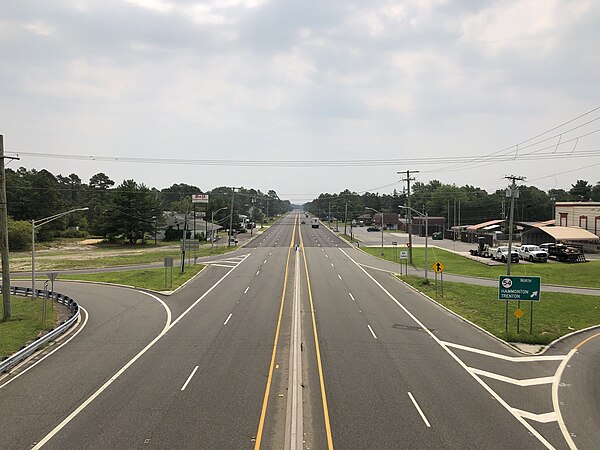 U.S. Route 322 (Black Horse Pike) eastbound in Folsom