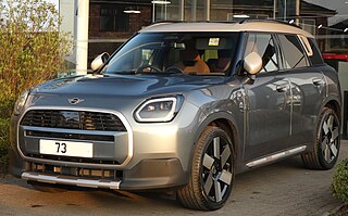 <span class="mw-page-title-main">Mini Countryman</span> Motor vehicle