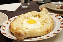 Khachapuri Adjaruli Khachapuri, Restaurant Aragvi.jpg