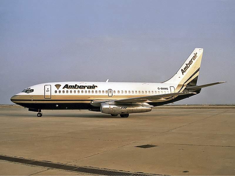 File:Amberair Boeing 737-200 Aragao.jpg