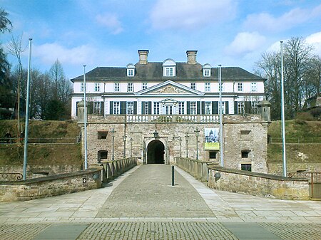 Bad Pyrmont Schloss 2008.JPG