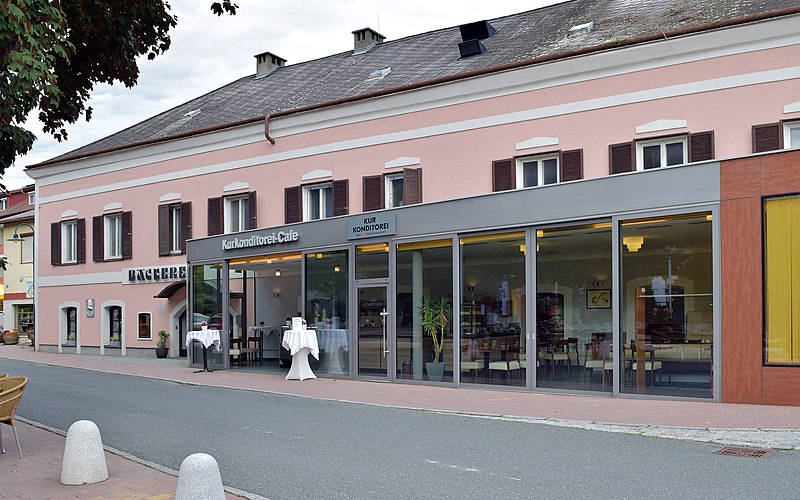 File:Bad Tatzmannsdorf - Bäckerei-Kurkonditorei-Cafe mit Brotmuseum.jpg