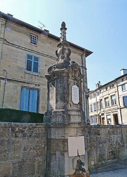 File:Bar-le-Duc-Fontaine.jpg