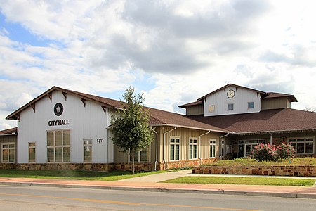 Bastrop tx city hall 2014.jpg