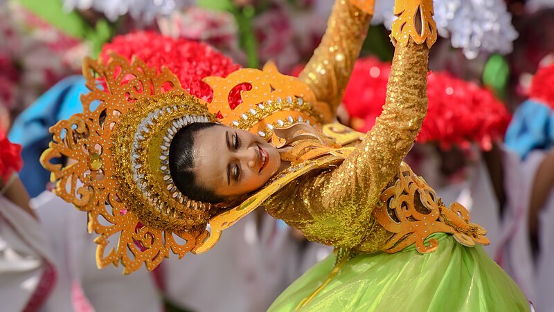 File:Binaybayon folk dancing.jpg