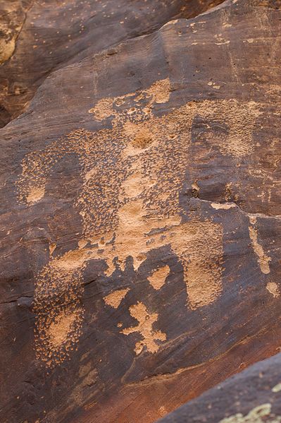 File:Birthing petroglyph, Rock Art Ranch.jpg