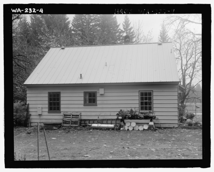 File:Building No. 1045, District Rangerand-146;s Residence, view of west elevation - Wind River Administrative Site, Near Lookout Mountain Road, Carson, Skamania County, WA HABS WA-232-4.tif