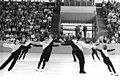 Bundesarchiv Bild 183-1985-0712-019, Eiskunstläufer, DDR, Schaulaufen.jpg