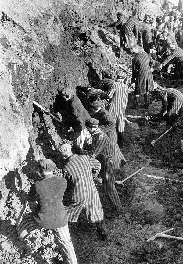 Forced labor at Sachsenhausen brickworks