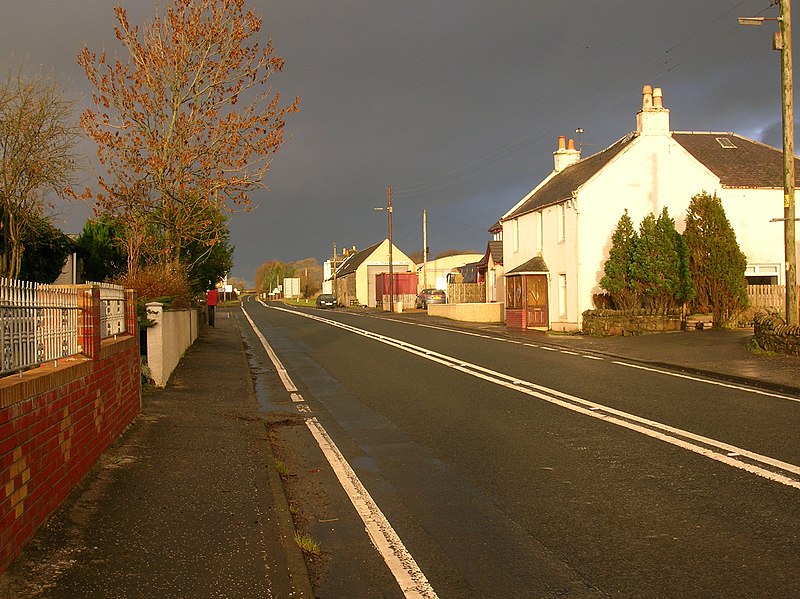 File:Burnhouse village in Ayrshire.JPG