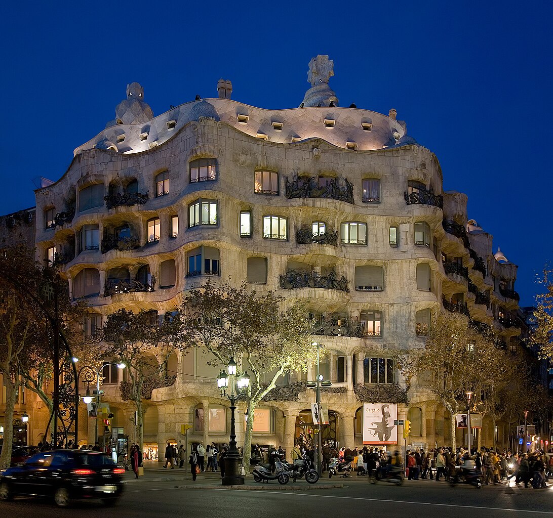 Resultado de imagem para casa mila