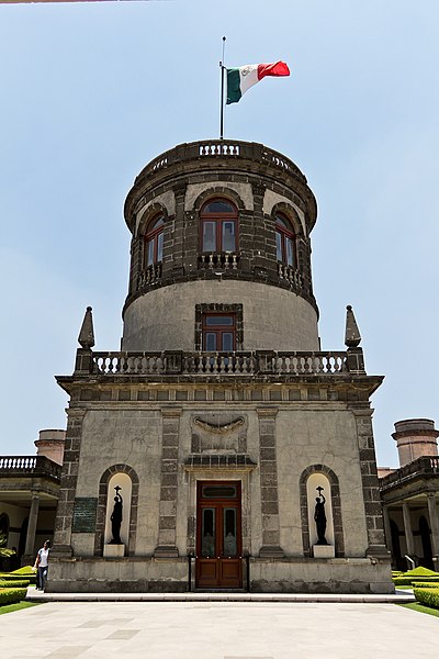 File:Castillo de Chapultepec Torre.jpg