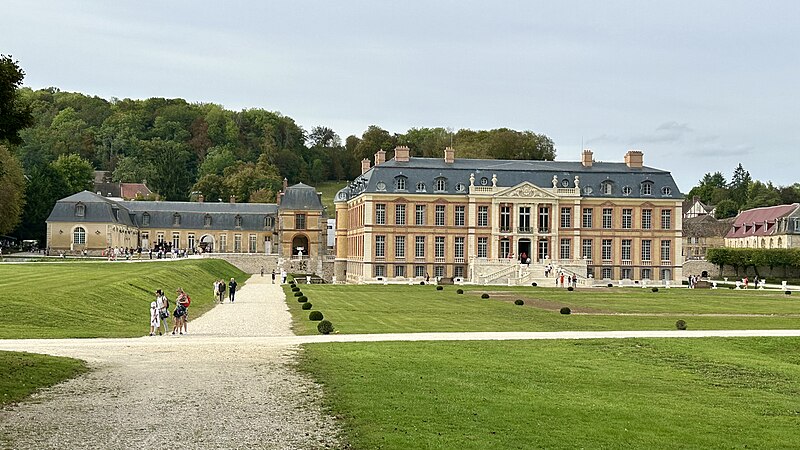 File:Château de Dampierre-en-Yvelines en 2023.jpg