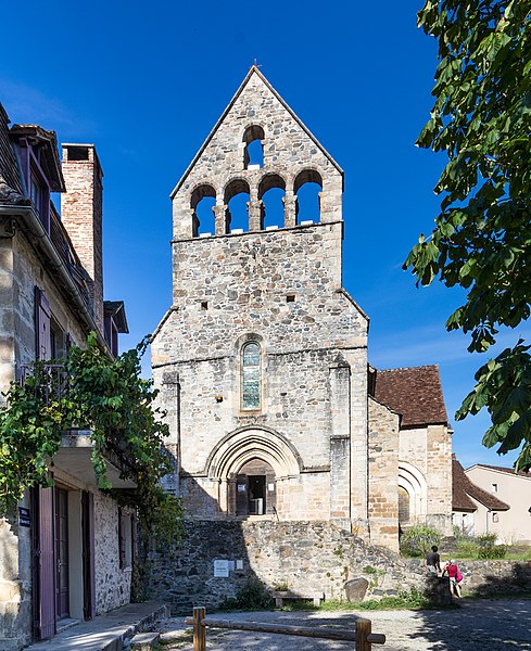 File:Chapelle des Pénitents de Beaulieu-sur-Dordogne-2223.jpg