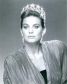 Courtney Gibbs, Miss USA 1988 (cropped).jpg