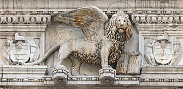 Le lion de St Marc dans la cour intérieure