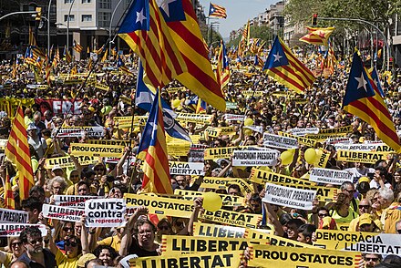 Protest march in Barcelona in support of Puigdemont on 15 April 2018