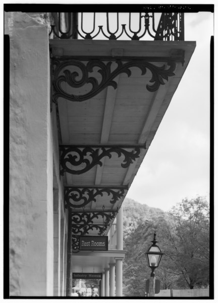 File:DETAIL VIEW FROM SOUTH OF CAST IRON BALCONY BRACKETS - Masonic Hall, Shenandoah Street, Harpers Ferry, Jefferson County, WV HABS WVA,19-HARF,36-13.tif