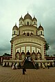 Temple Dakshineshwar Kali, construit sur une plate-forme surélevée.