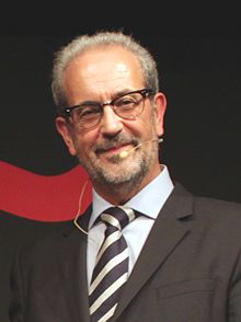 Daniel Hernández Ruipérez 2015 (cropped).jpg