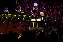 Dick Van Dyke narrating at Disneyland, 2012 Dick van Dyke December 2012.jpg