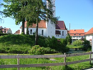 The island pond, in the Middle Ages a moth on an artificial island