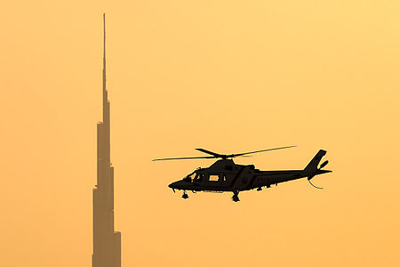 Tập_tin:Dubai_Police_Agusta_A-109K-2_in_flight_at_sunset.jpg