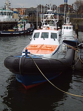 KNRM-reddingboot Koos van Messel van station IJmuiden