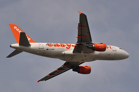 G-EZDW (A319, easyJet)