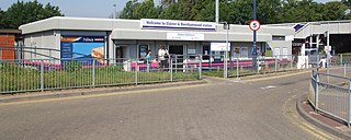<span class="mw-page-title-main">Elstree & Borehamwood railway station</span> National Rail station in Hertfordshire, England