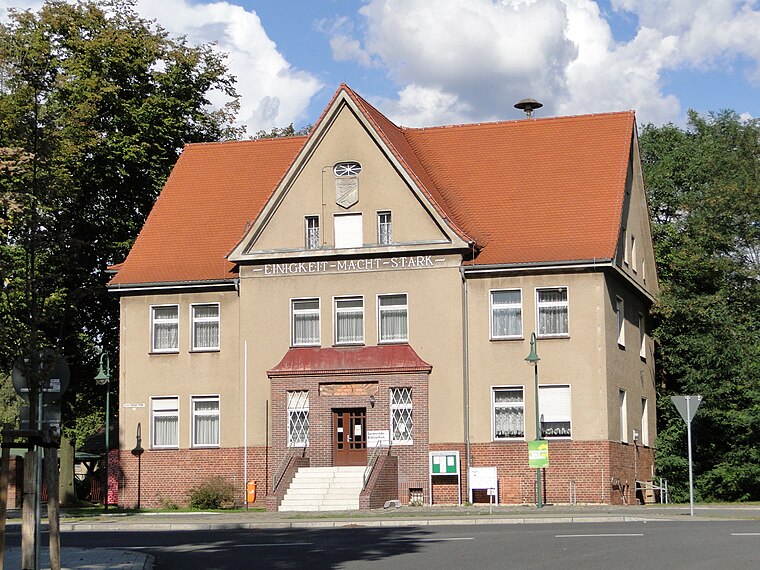 Rathaus Neupetershain
