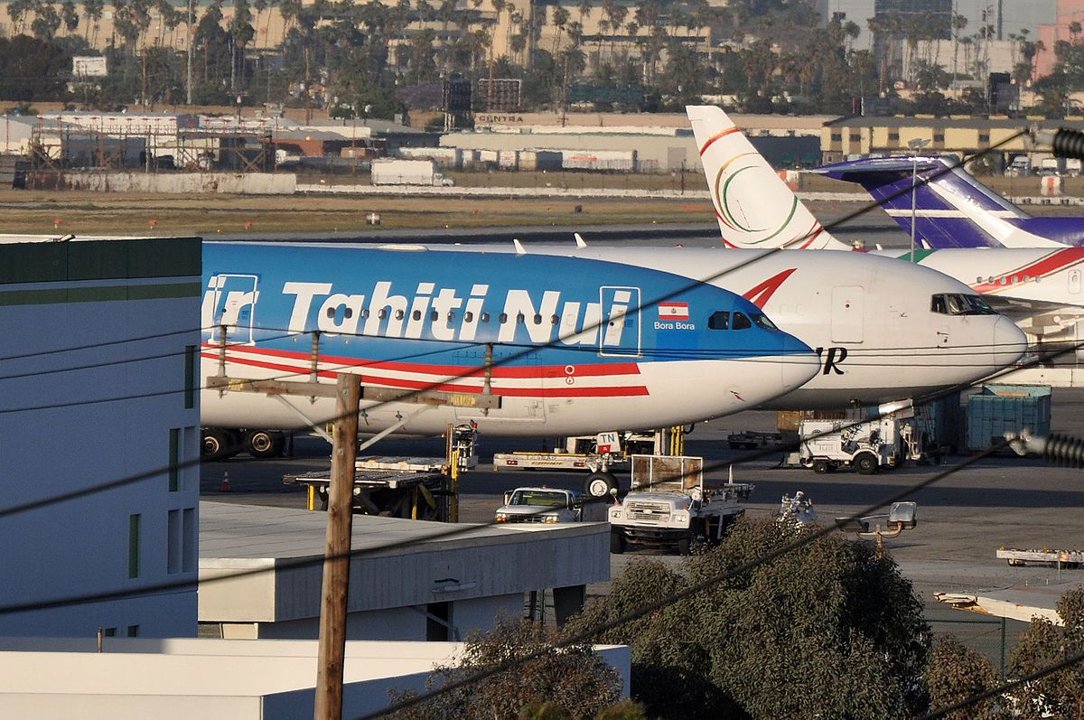 Вылеты мале. Аэропорт Таити Фааа. Международный аэропорт Таити. Papeete Tahiti FAA'A International Airport. Французская Полинезия аэропорт Международный.