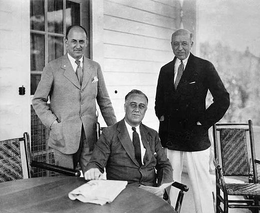 Morgenthau, President-elect Franklin D. Roosevelt and DNC treasurer W. Forbes Morgan at Warm Springs (November 30, 1932)