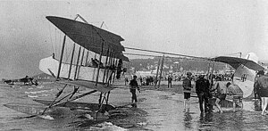 Floats.jpg üzerinde Farman HF.14 çift kanatlı