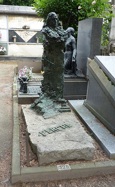 File:Filippo Filippi grave Milan 2015.jpg