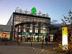 Größtes Einkaufszentrum im Süden ist der Fördepark (2002)