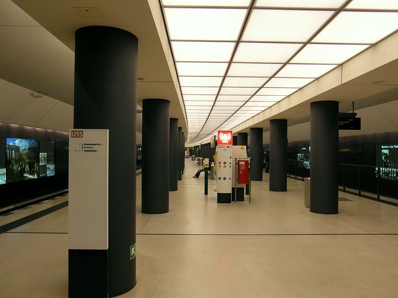 File:Flickr - IngolfBLN - Berlin - U-Bahnhof Brandenburger Tor (16).jpg