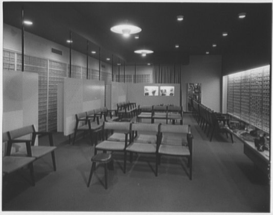 File:Florsheim Shoes, business at 714 Allerton Ave., Bronx. LOC gsc.5a21107.tif