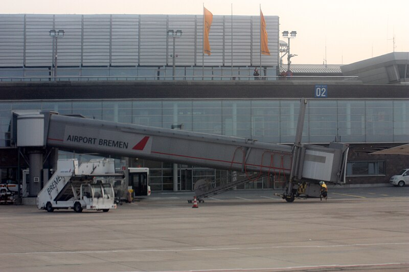 File:Flughafen Bremen 2009 PD 20090404 012.JPG