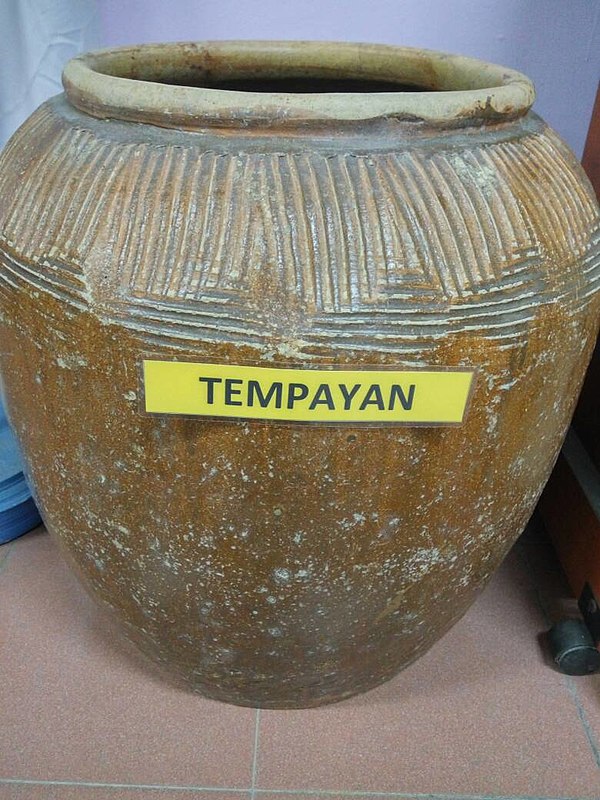 A Malay tempayan