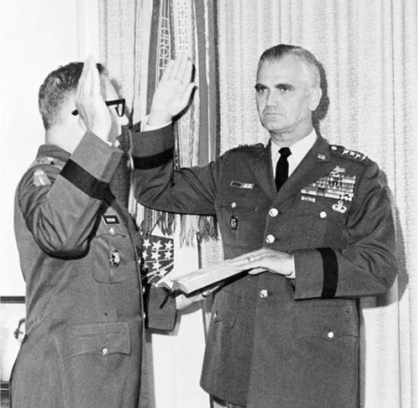 Westmoreland being sworn in as Chief of Staff of the Army by Vice Chief of Staff of the Army General Ralph E. Haines Jr. at the Pentagon on 3 July 196